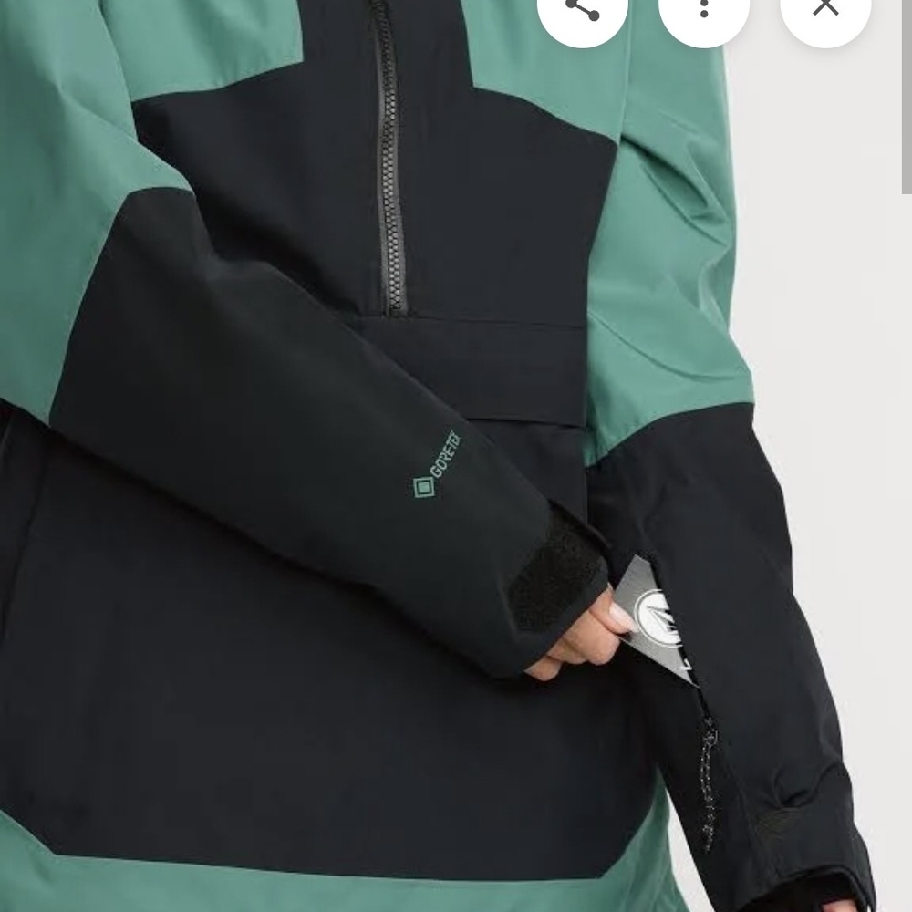 Volcom Women's Green and Black Ski Jacket - Picture 4 of 4